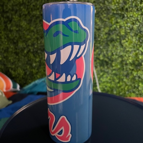 Gator 20oz Tumbler — Slightly discolored - Picture 6 of 6